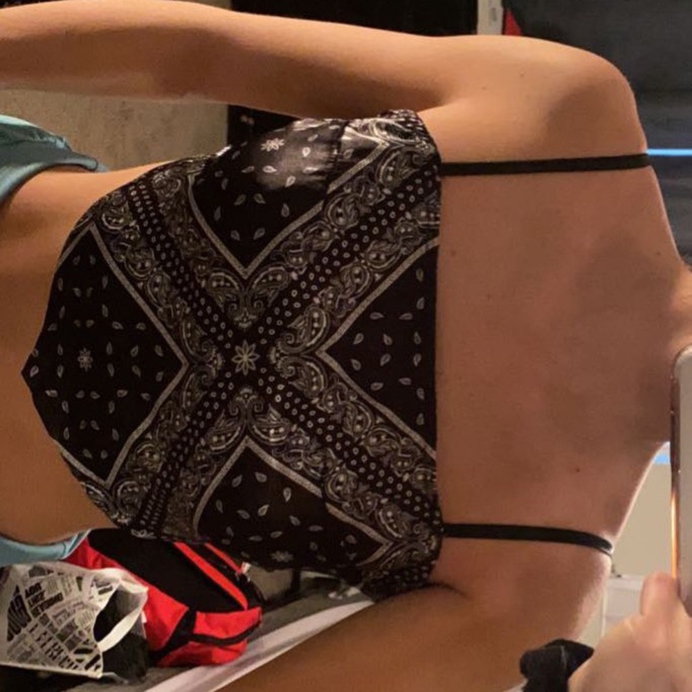 Tie top